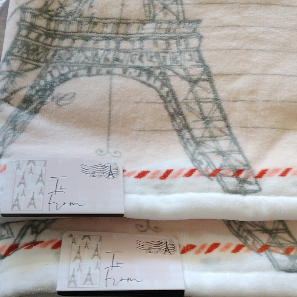 To Paris From Paris Postcard Cotton Bath Towels, set of 2 - Picture 1 of 4